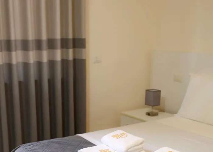 Casa Arya * روما